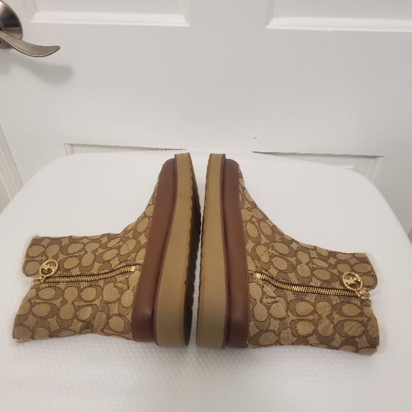 NIB Coach Brown Jacquard Winter Fur Lined Boots Size 9.5, Retail $278.00 - Picture 3 of 15